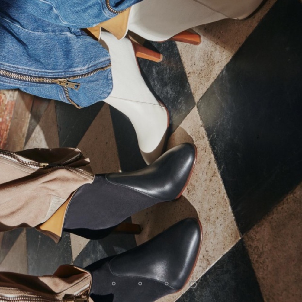 Chloe Kole Ankle Boots Navy/Black